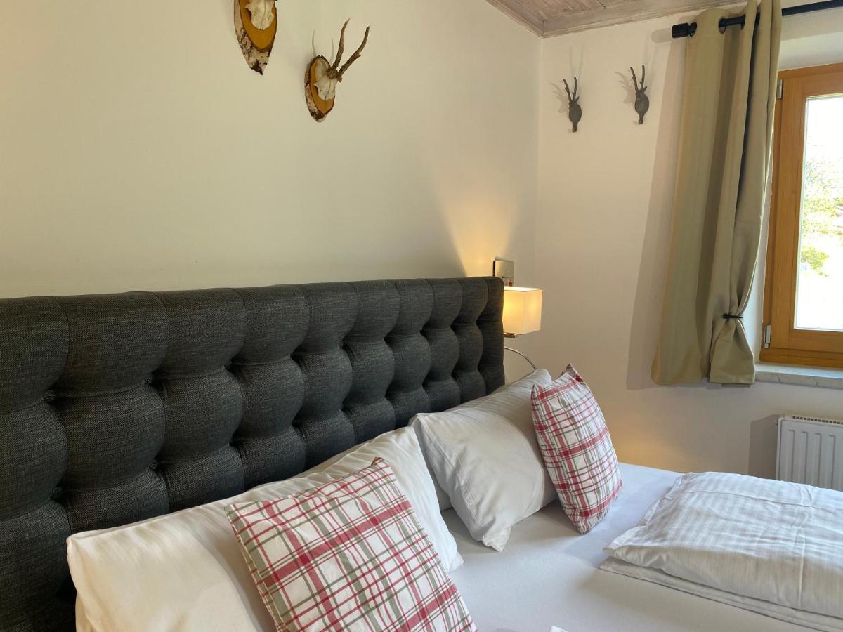 Alm Seasons Premium Chalet & Studios Saalbach-Hinterglemm Rom bilde