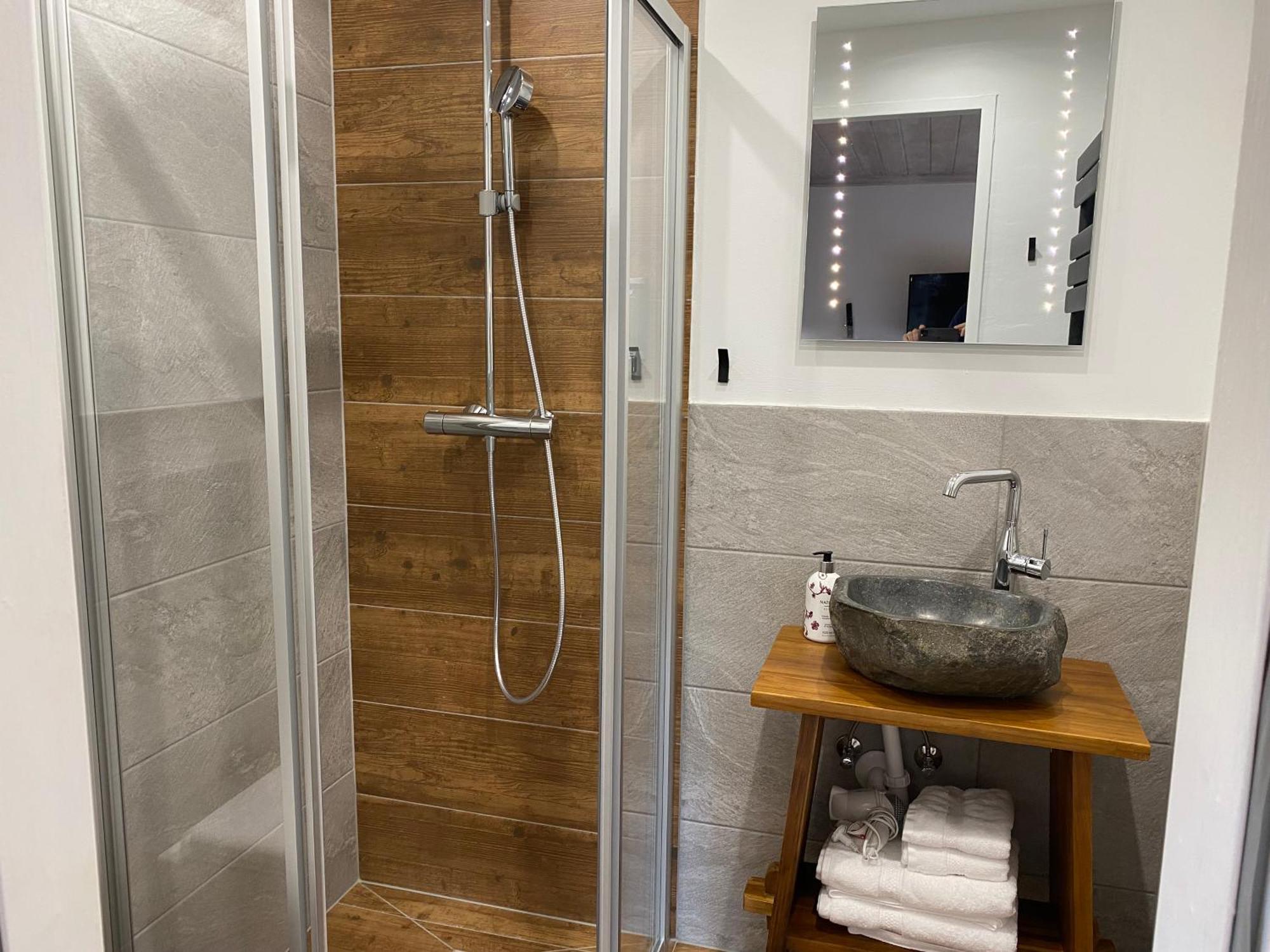 Alm Seasons Premium Chalet & Studios Saalbach-Hinterglemm Rom bilde